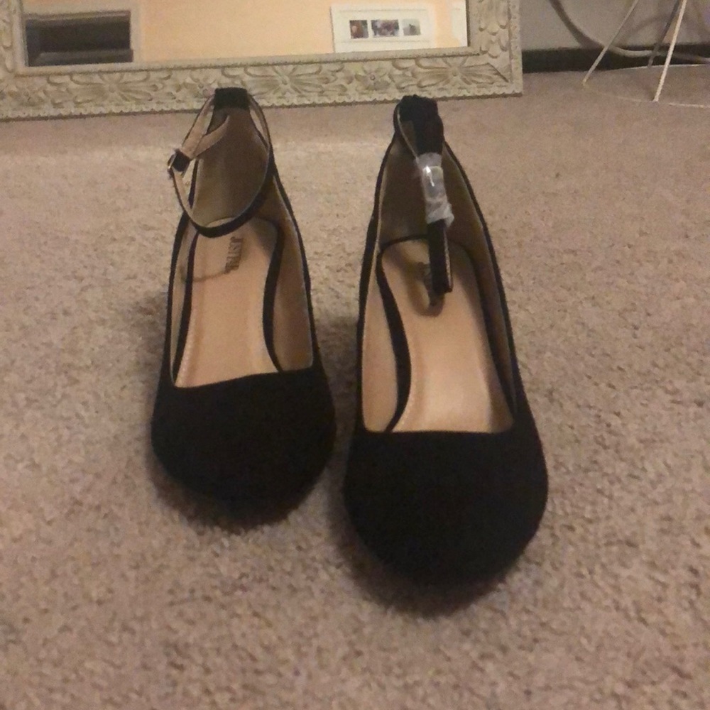 Black shoes